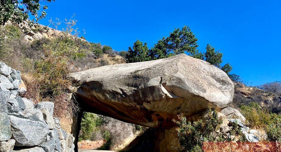 Tunnel Rock Sequoia National Park